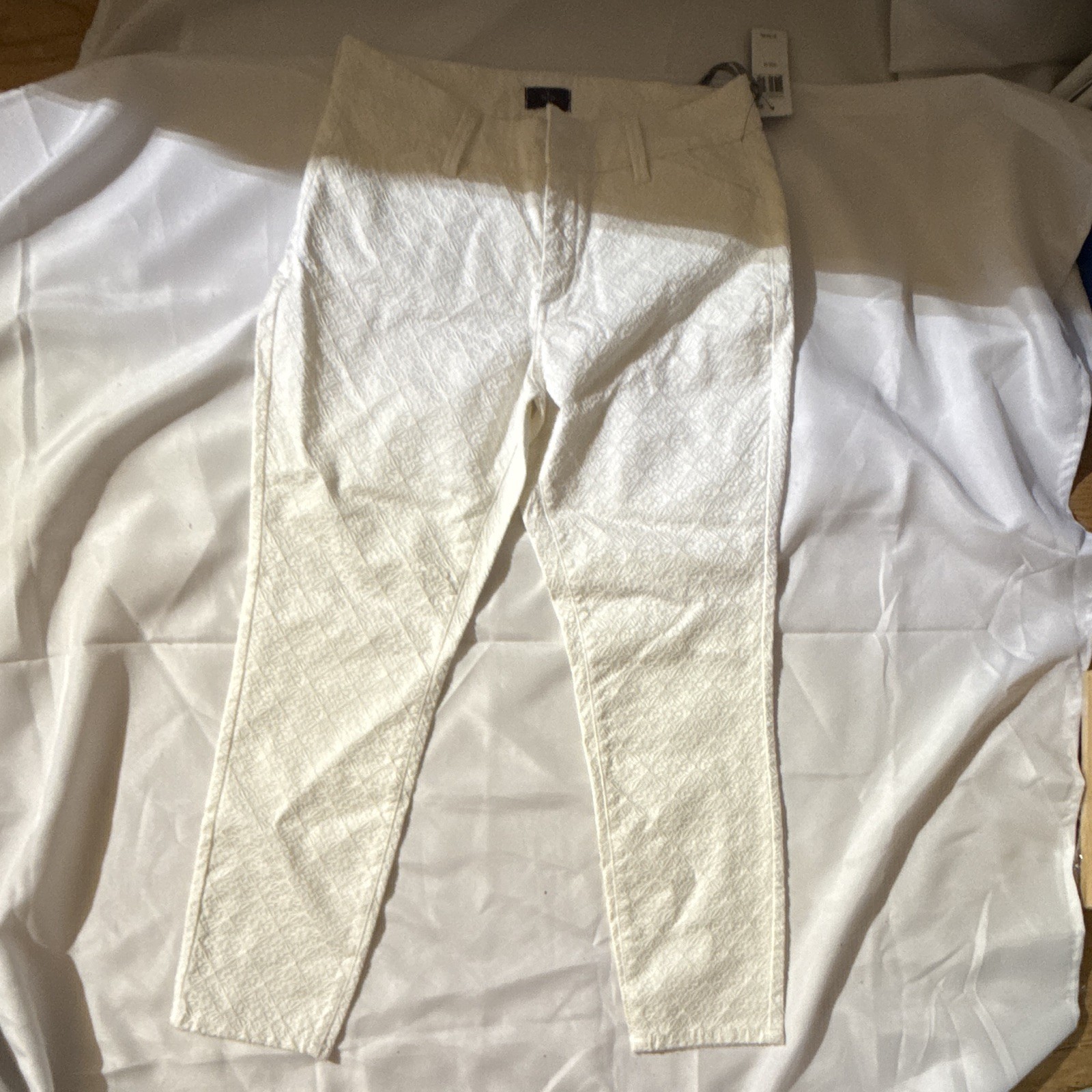 NYDJ Women’s Petite Ankle Pants Optic White Geometric Zip Closure Size 8P -NEW NYDJ Women’s Petite Ankle Pants Optic White Geometric Zip Closure Size 8P -NEW