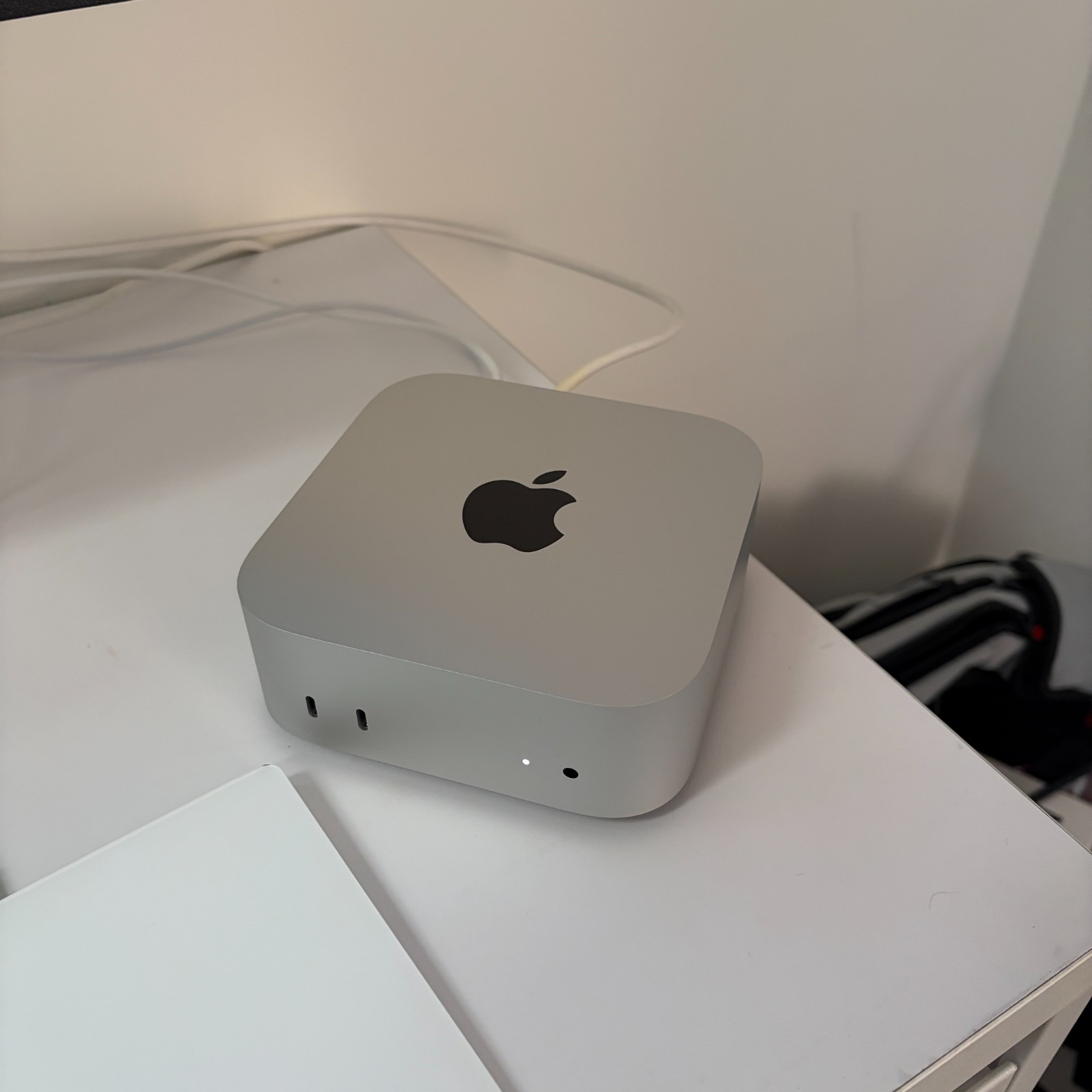 Apple Mac mini 2024 M4 Pro 48GB RAM 512GB SSD 12-Core CPU 16-Core GPU Box Apple Mac mini 2024 M4 Pro 48GB RAM 512GB SSD 12-Core CPU 16-Core GPU Box