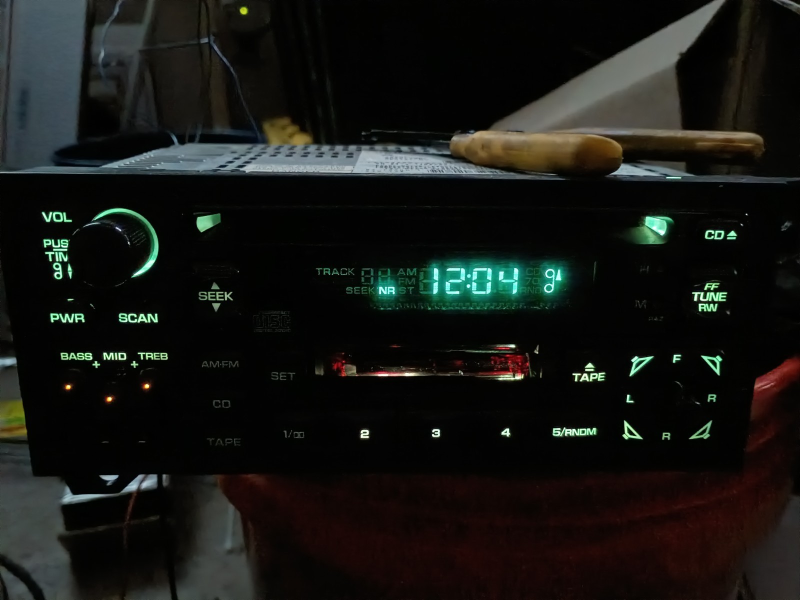 97-03 Dodge Chrysler Jeep Stereo Radio / Cassette /CD Player  P04704383AH