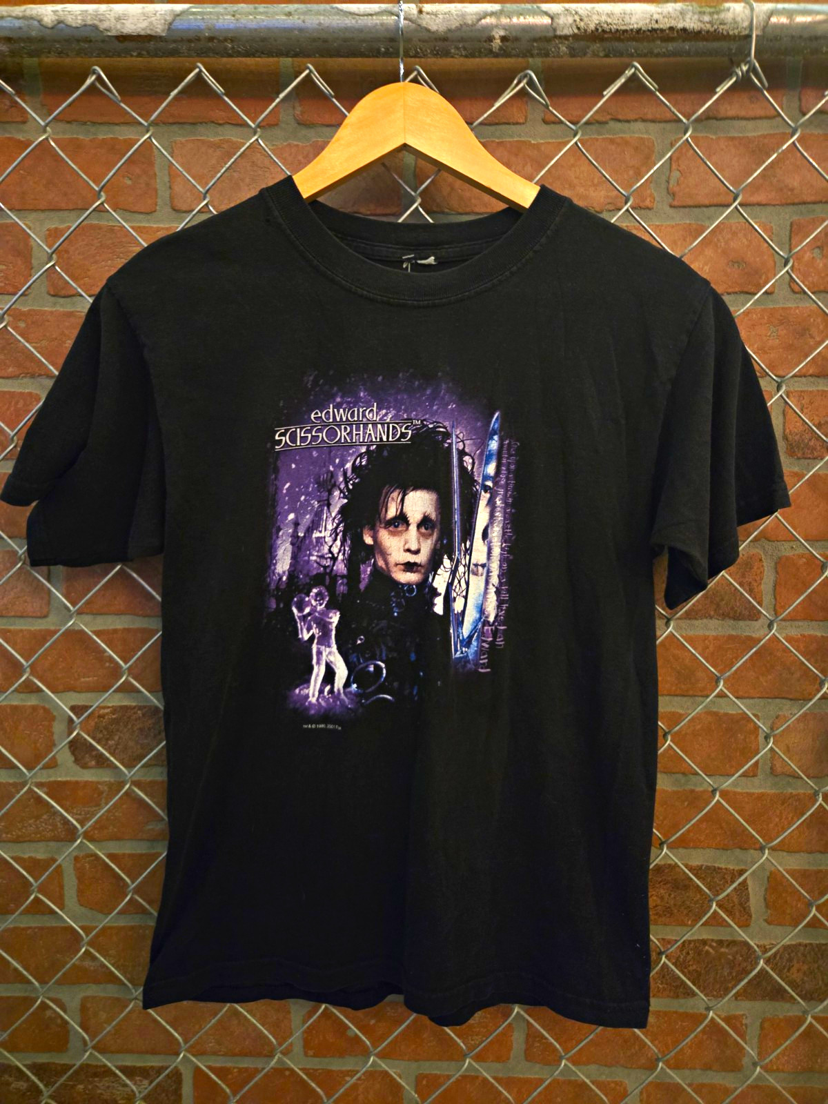 Vintage 2001 Edward Scissorhands Movie Print T-Shirt