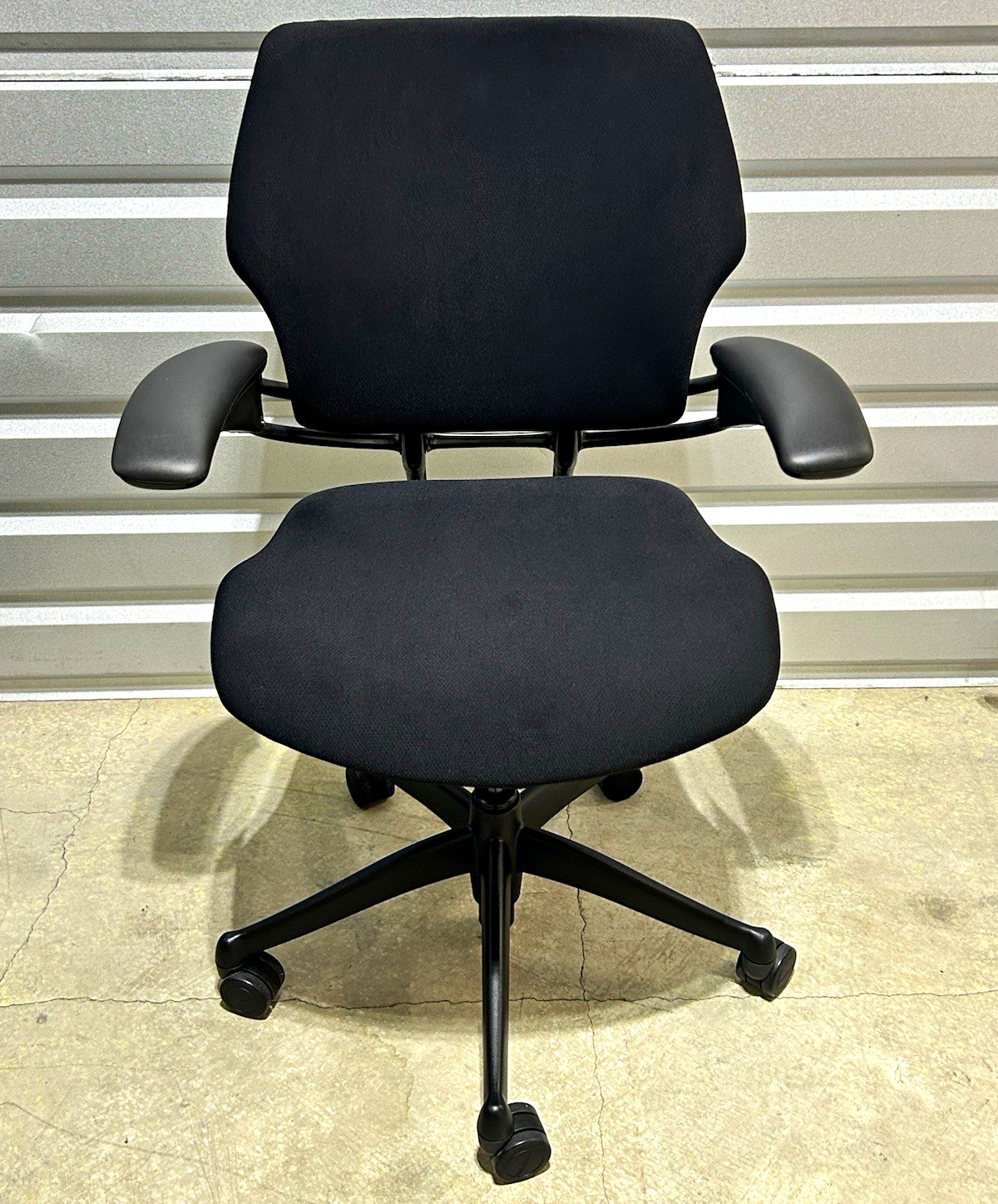 Humanscale Freedom Ergonomic Task/Office Chair w/ Adjustable Arms, Black Humanscale Freedom Ergonomic Task/Office Chair w/ Adjustable Arms, Black