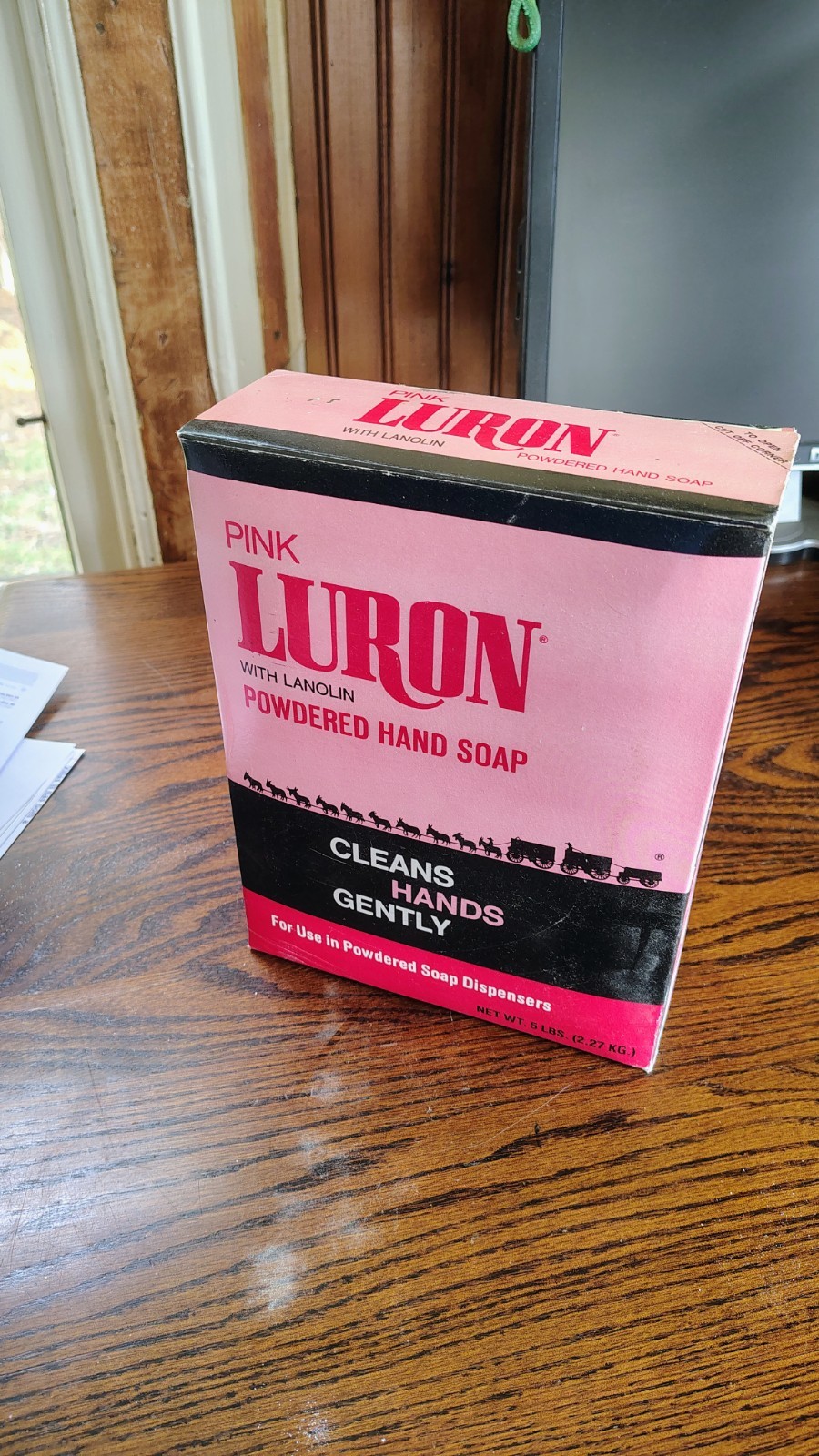 Boraxo Pink Luron w/Lanolin Powdered Hand Soap. Milder than Boraxo. Original box Boraxo Pink Luron w/Lanolin Powdered Hand Soap. Milder than Boraxo. Original box