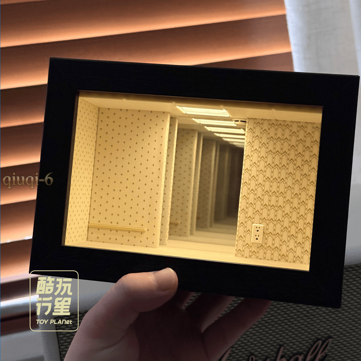 Enter the Backrooms Ornament Abyss Mirror Photo Frame Display Box Desktop Gift