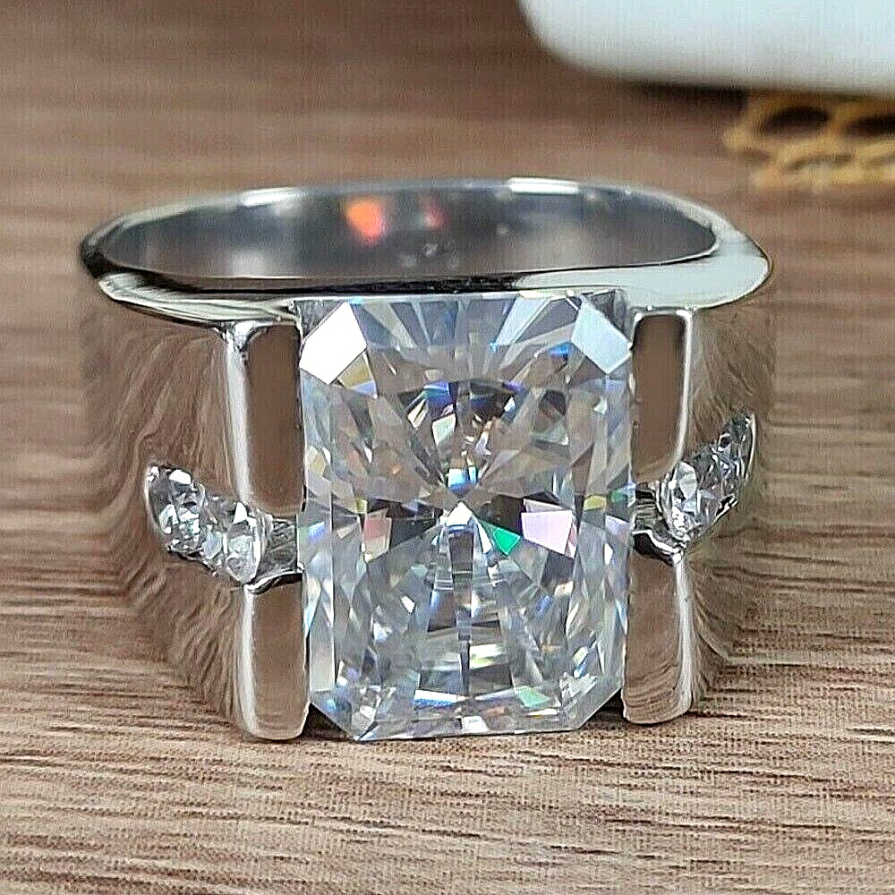 4.90 Ct Radiant Cut Simulated White Diamond Men\'s Ring In 14k White Gold Plated