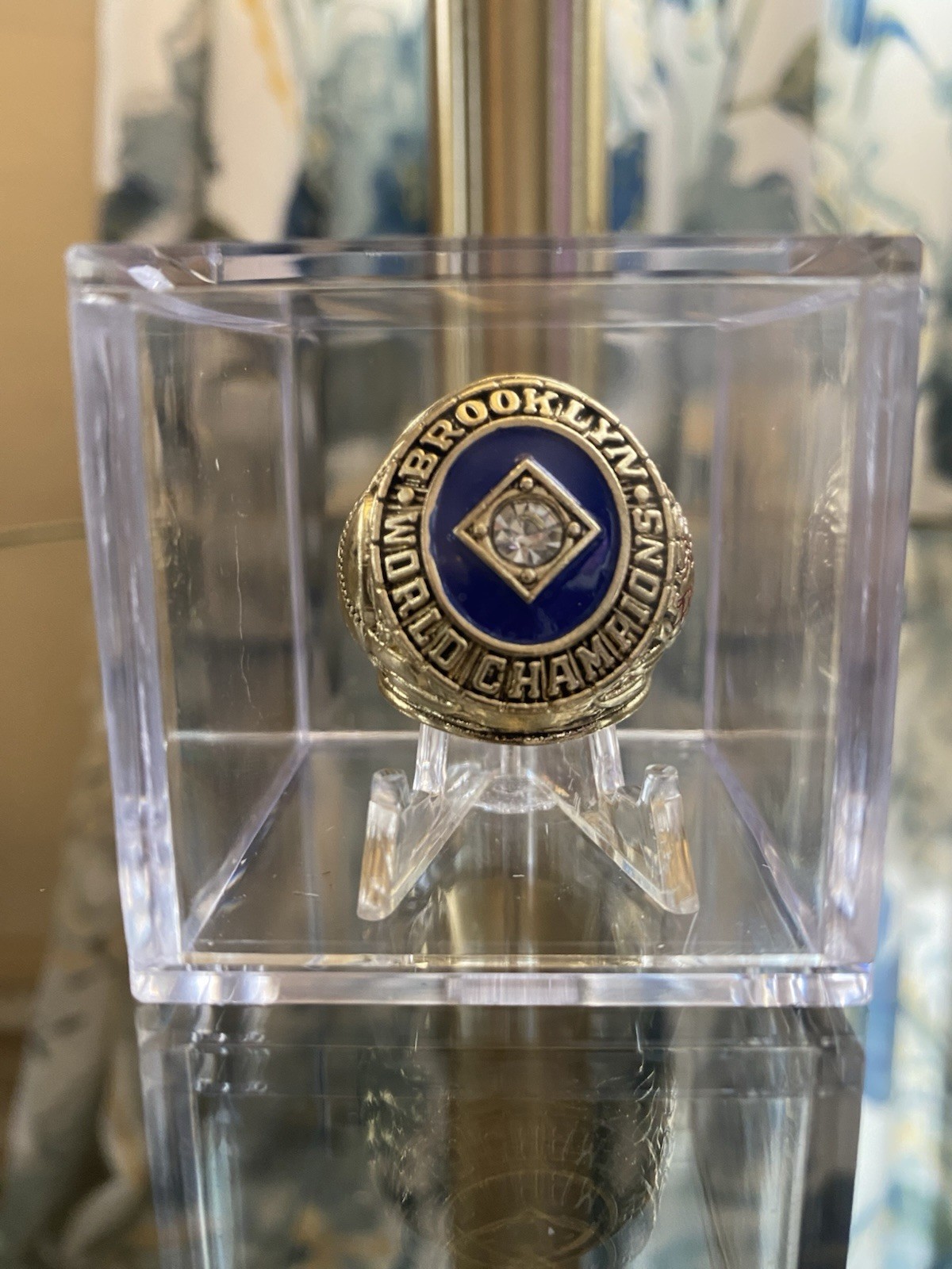 1955 Brooklyn Dodgers World Series Ring w/Showcase Cube Roy Campanella 1955 Brooklyn Dodgers World Series Ring w/Showcase Cube Roy Campanella