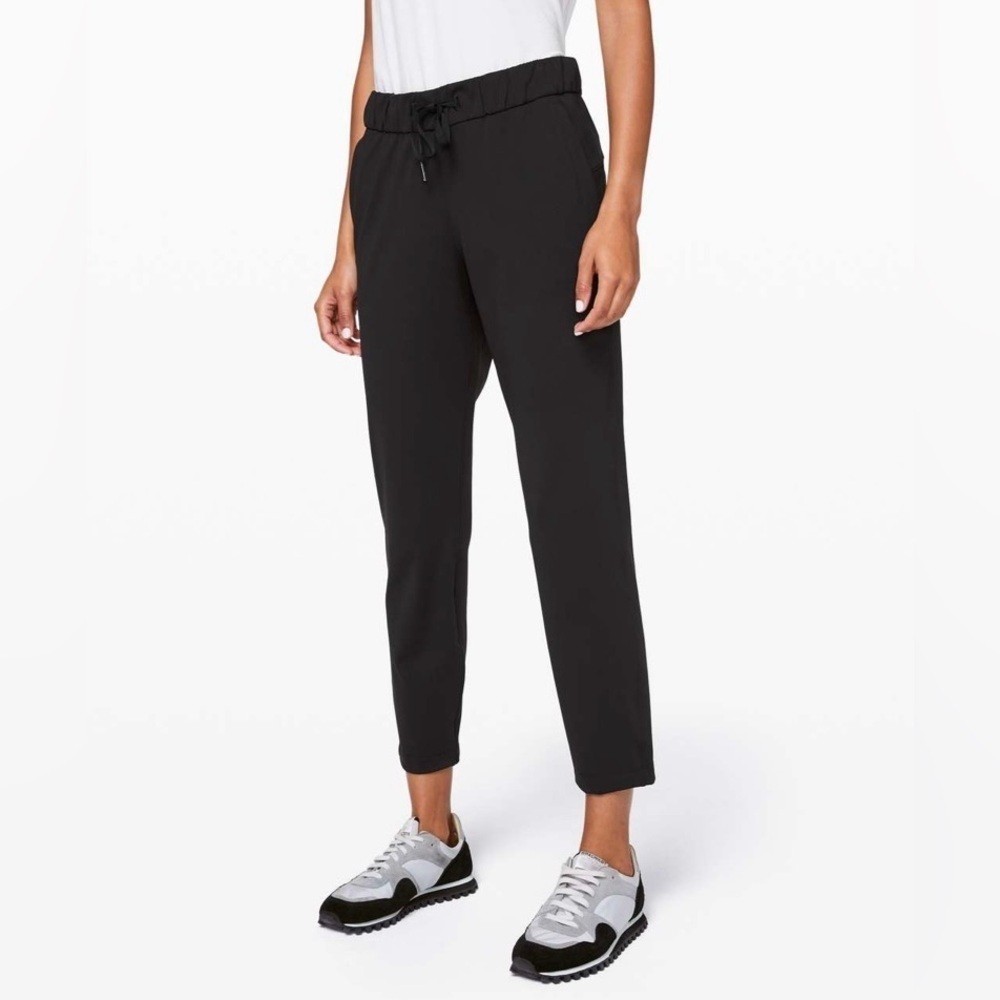 Lululemon On the Fly 7/8 Pant – Black – Size 2