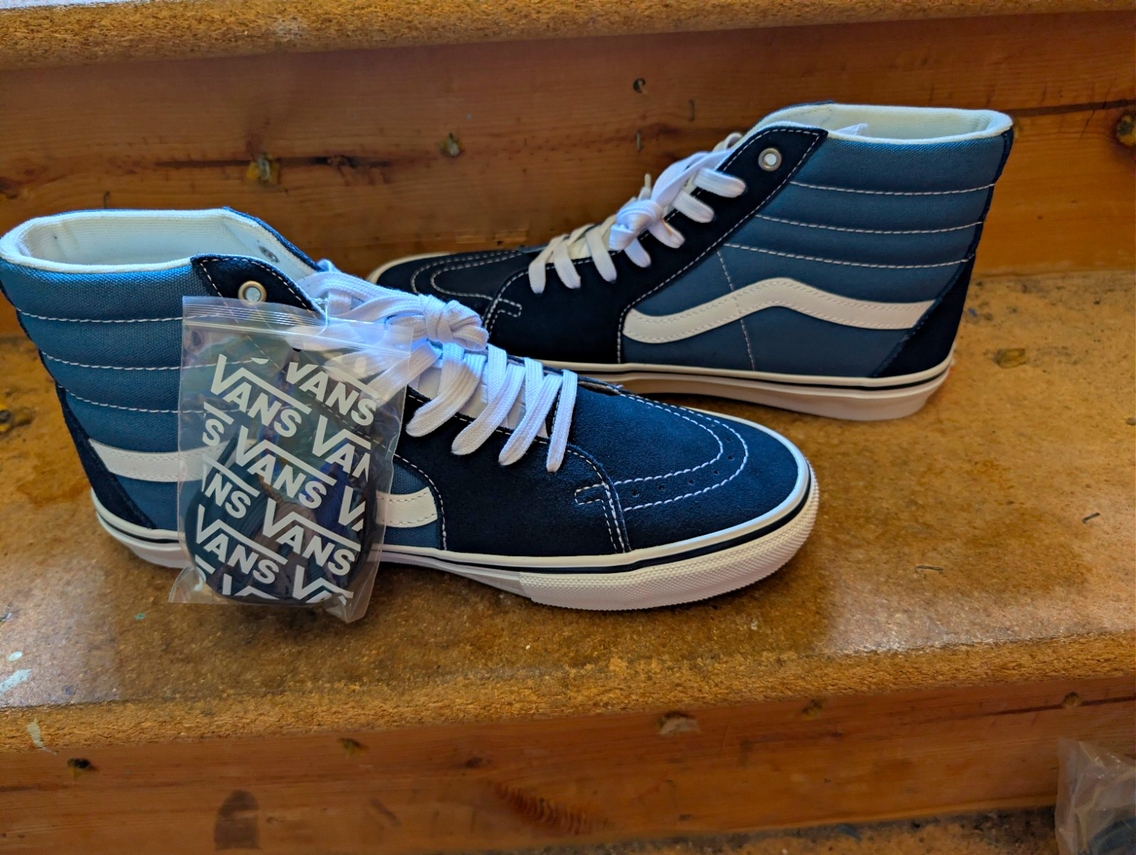 VANS Sk8-Hi Men\'s Size 12 Blue/White Canvas High-Top Lace-Up Sneakers NWOB