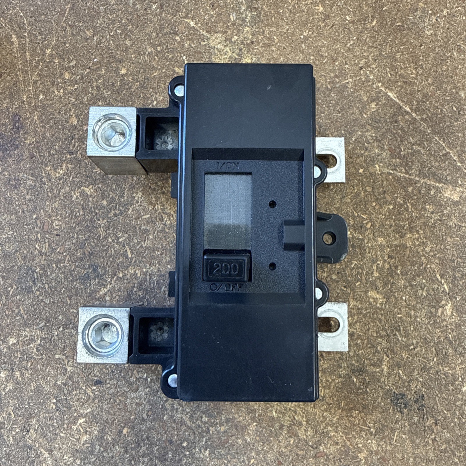 Square D QOM2200VH Circuit Breaker 200A 2-Pole 120/240V MAIN