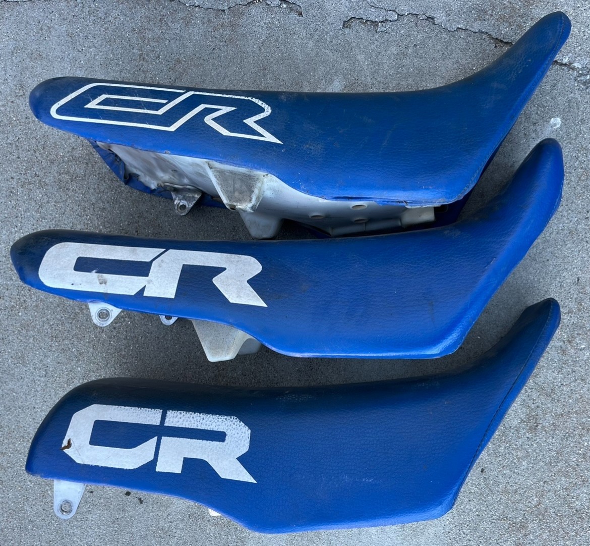 3 piece genuine seat assembly for 1984 1986 Honda CR500 CR 500 3 piece genuine seat assembly for 1984 1986 Honda CR500 CR 500
