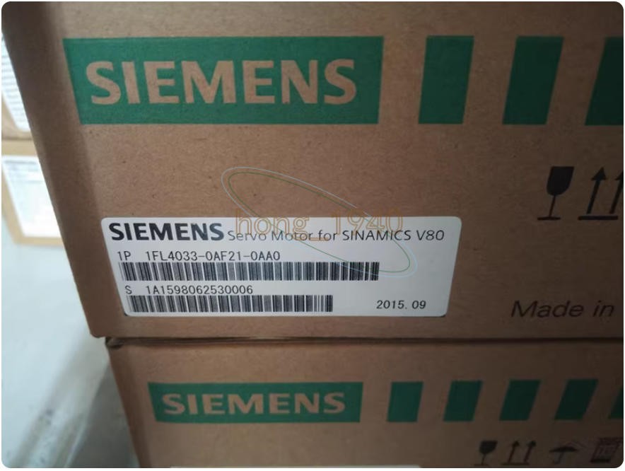 New One Siemens 1FL4033-0AF21-0AA0 Servo Motor In Box