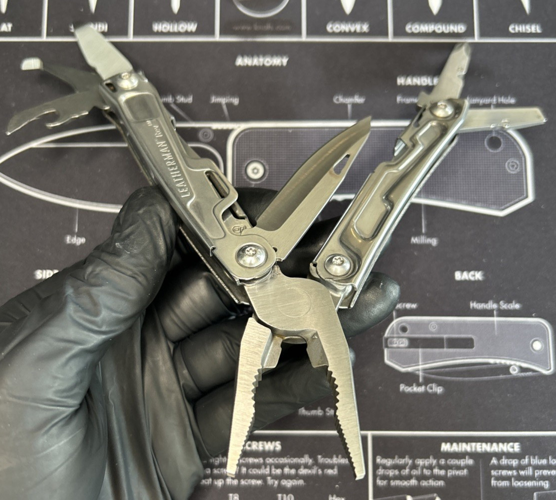 Leatherman Rev Folding Multi-Tool Knife Plier USED BOD 0921 Carry Clip VGUC