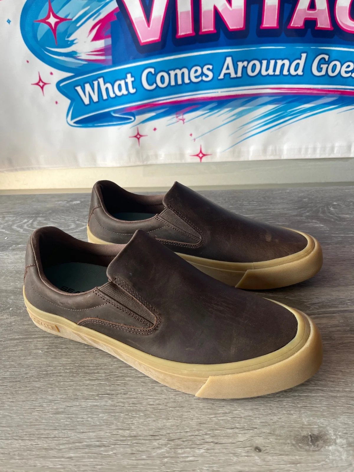 SeaVees Hawthorne Slip On (Size M9) SeaVees Hawthorne Slip On (Size M9)