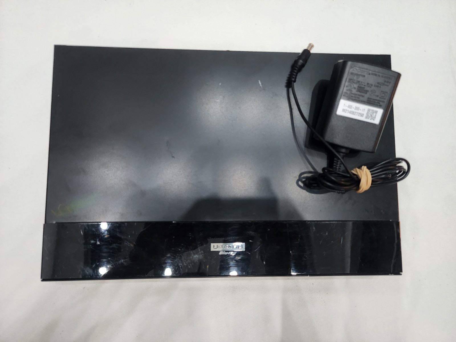 Sony UBP-X700 4K Ultra HD Dolby Vision Blu-ray Player NO Remote Sony UBP-X700 4K Ultra HD Dolby Vision Blu-ray Player NO Remote