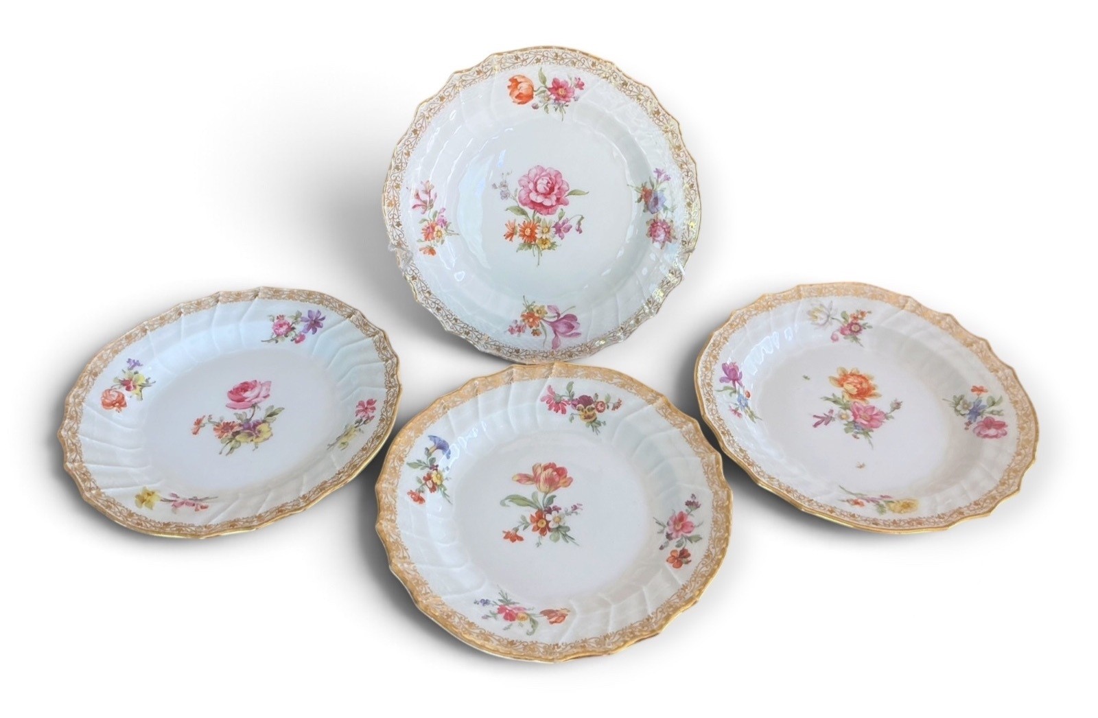 Antique KPM Berlin Dinner Plates Neuosier Pattern Floral Gold Swirl Set of 4 (1) Antique KPM Berlin Dinner Plates Neuosier Pattern Floral Gold Swirl Set of 4 (1)
