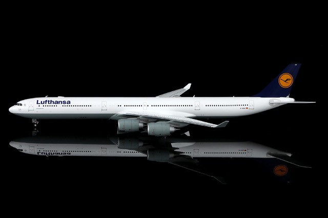 L2283 SQ Wings A340-600 1/200 Model D-AIHZ Lufthansa L2283 SQ Wings A340-600 1/200 Model D-AIHZ Lufthansa