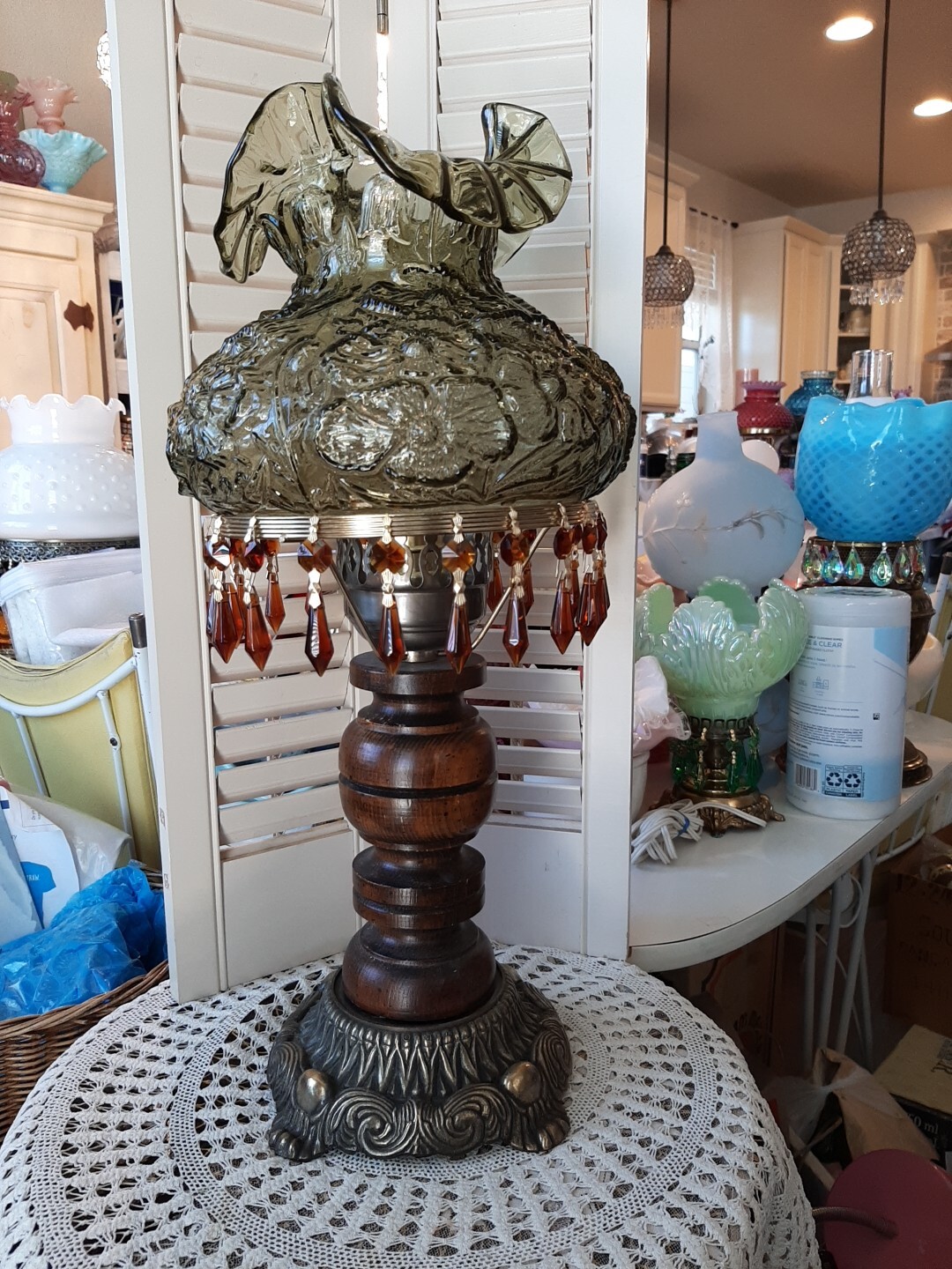 Vintage Fenton Green Poppy Glass Wood Lamp GORGEOUS FENTON with Brown Crystals