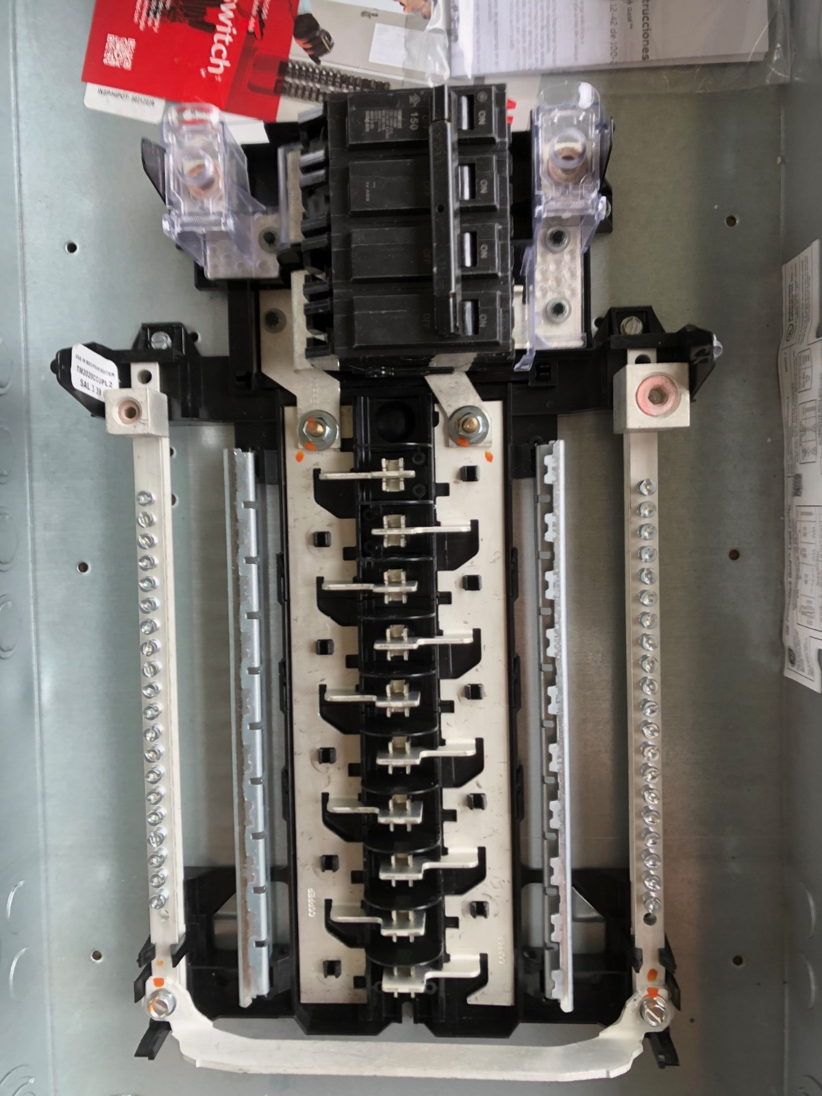 GE Powermark Gold main breaker load center 150A 20 space/40 circuit w/o cover