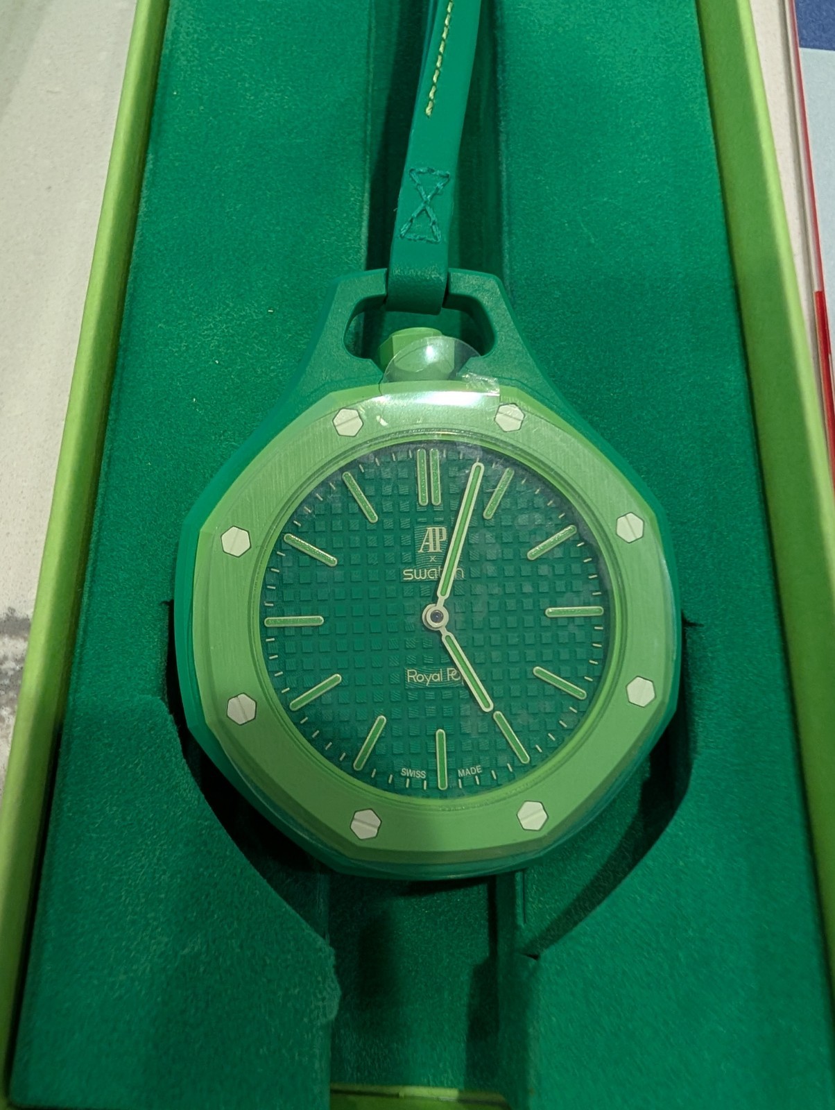 Swatch x Audemars Piguet  AP  Royal Pop Green Eight ALREADY AUTHENTICATED