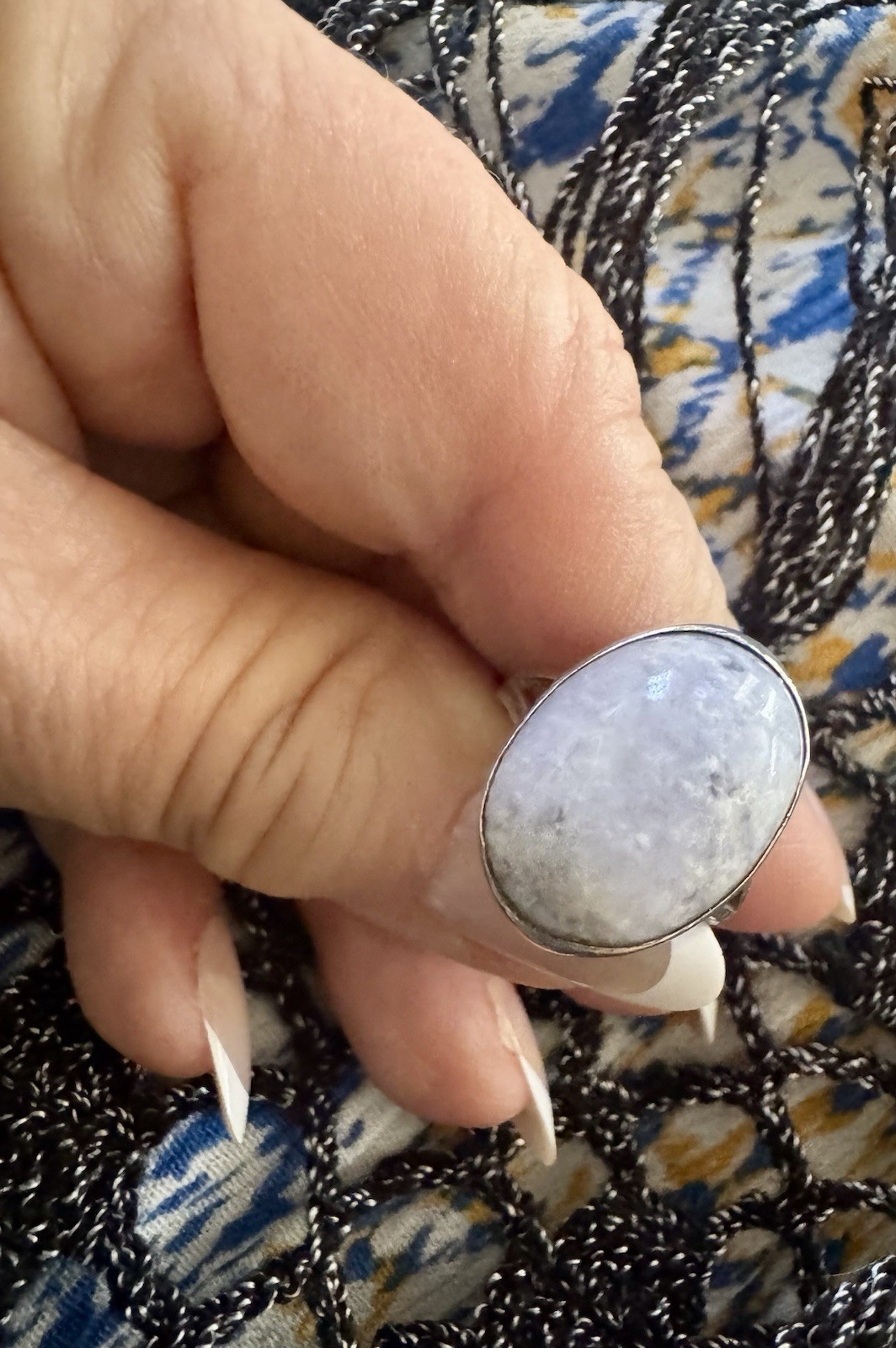 Sterling Silver Pale Purple White Speckled Oval Cabochon Stone Ring 7.5 US 5.71g Sterling Silver Pale Purple White Speckled Oval Cabochon Stone Ring 7.5 US 5.71g