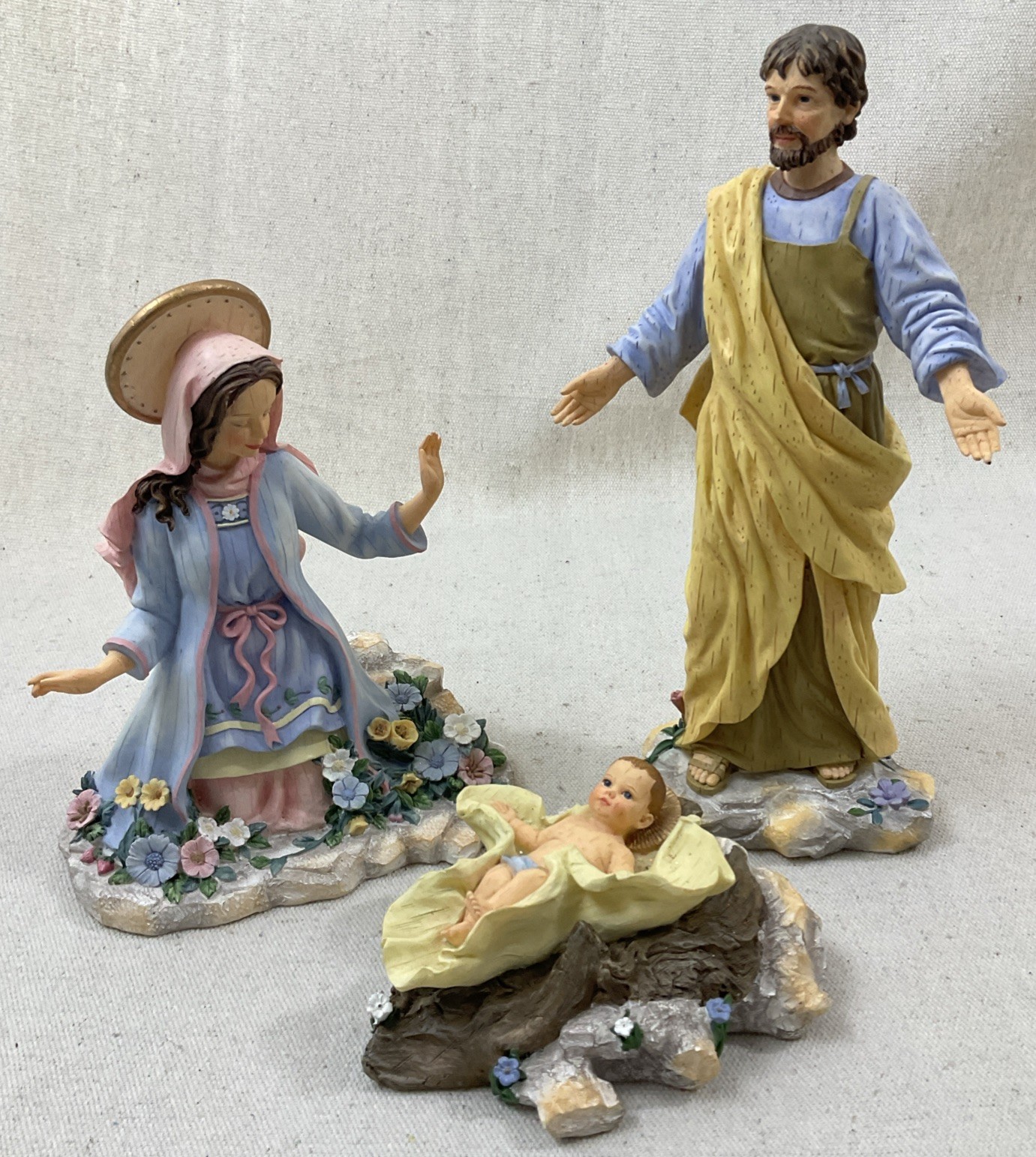 DEMDACO WILDFLOWER ANGELS - Wildflower Nativity Set DEMDACO WILDFLOWER ANGELS - Wildflower Nativity Set