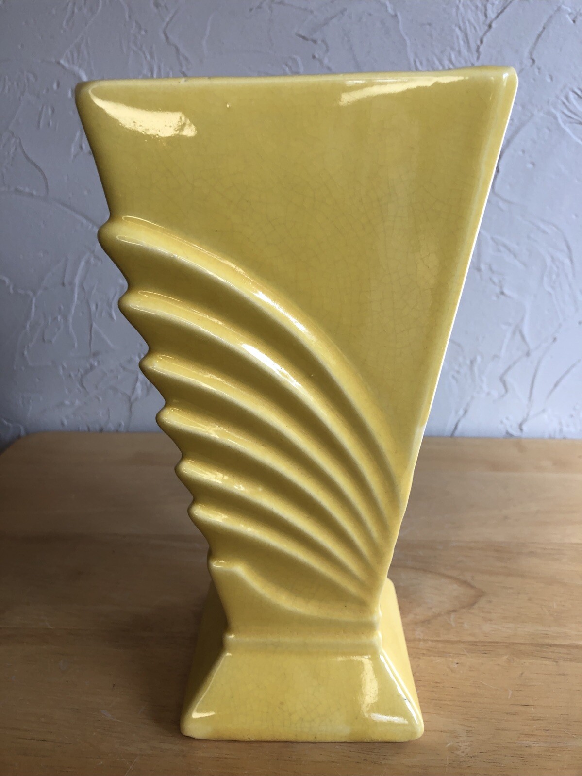 Vtg McCoy Pottery STONEWARE CLAY Yellow Art Deco 9.25\