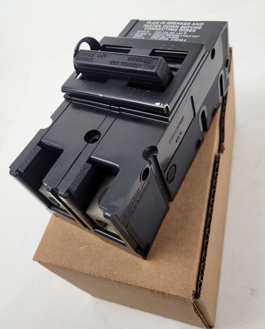 QFP2200 Zinsco Challenger Sylvania QFP24 200 Amp 2p Circuit Breaker -NDA Option