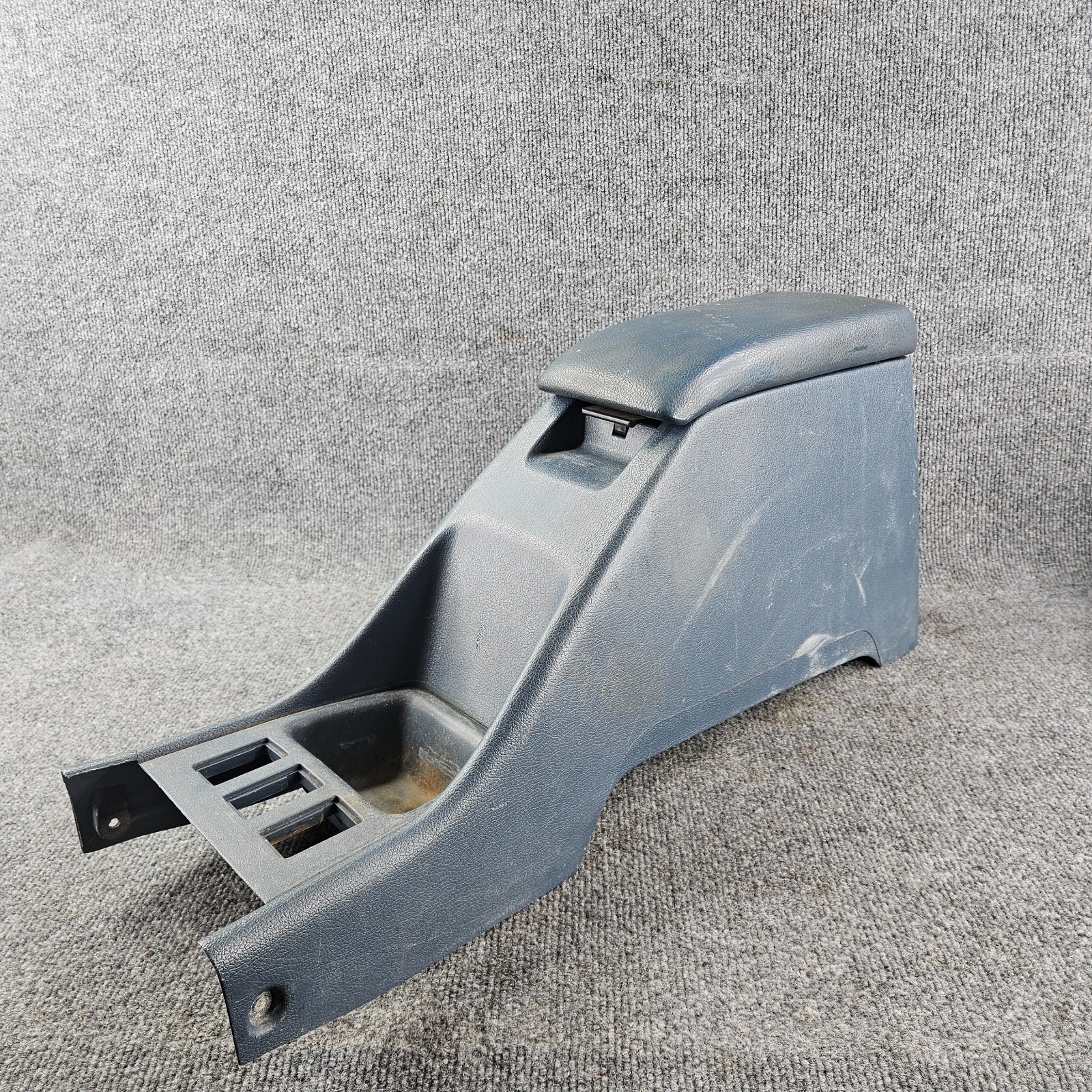 1990-1995 Toyota 4Runner Center Console Assembly Blue OEM Pickup 89-95 1990-1995 Toyota 4Runner Center Console Assembly Blue OEM Pickup 89-95