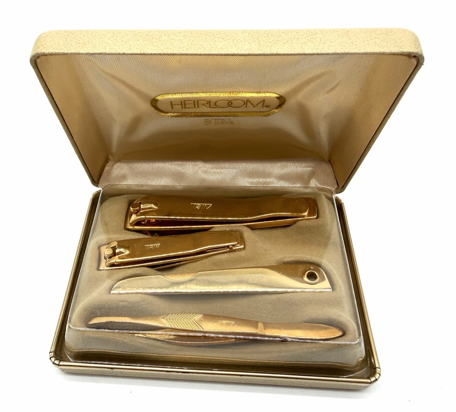 Vtg Heirloom by TRIM Gold Finish 4 Pc Manicure Pedicure Set Nail Care in Case Vtg Heirloom by TRIM Gold Finish 4 Pc Manicure Pedicure Set Nail Care in Case