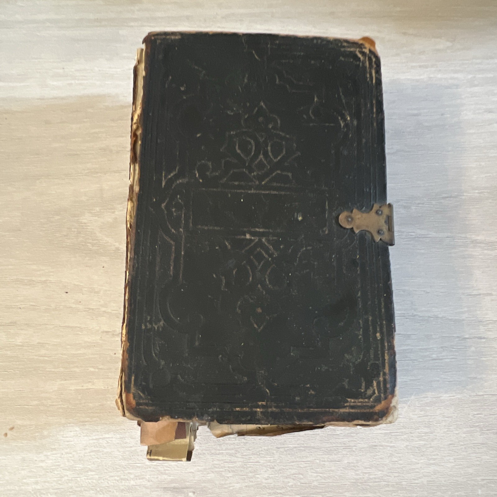 1868 American Bible Society New Testament Brass Clasp Antique Pocket Testament