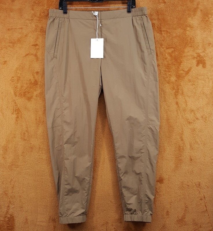 COS Pants Womens Size 14 Tan Technical Nylon Barrel Leg Trouser $129 COS Pants Womens Size 14 Tan Technical Nylon Barrel Leg Trouser $129