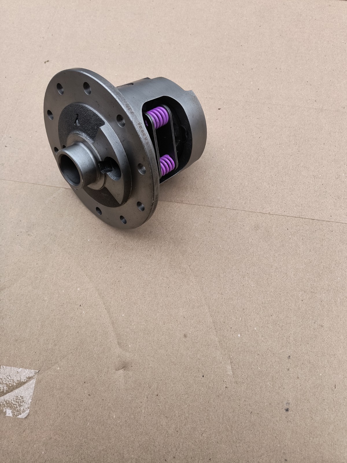 Yukon Dura Grip GM 8.5 8.6 Posi Differential 30 Spline YDGGM8.5-3-30-1 Yukon Dura Grip GM 8.5 8.6 Posi Differential 30 Spline YDGGM8.5-3-30-1