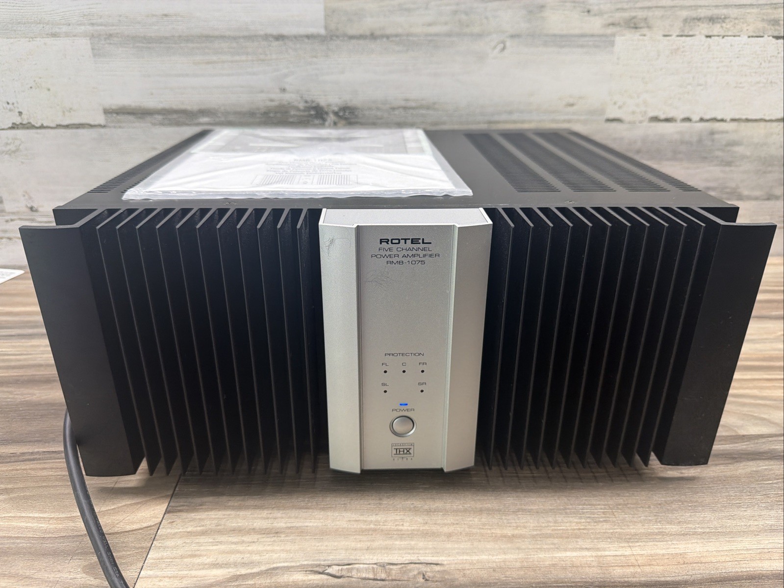 Rotel RMB-1075 5 channel Power Amplifier 120 watts pc, silver Rotel RMB-1075 5 channel Power Amplifier 120 watts pc, silver