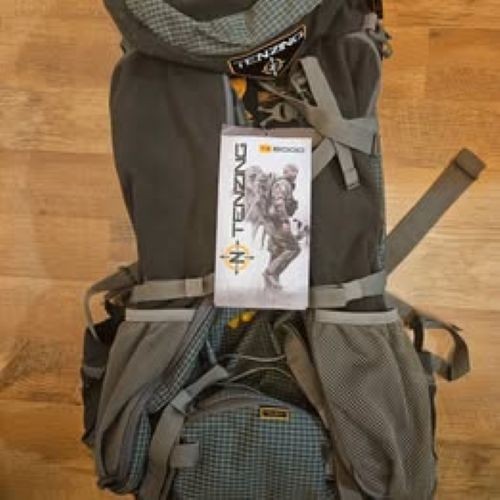 TENZING TZ6000 Hunting Pack w/Rain Cover Brand New Never Used TENZING TZ6000 Hunting Pack w/Rain Cover Brand New Never Used