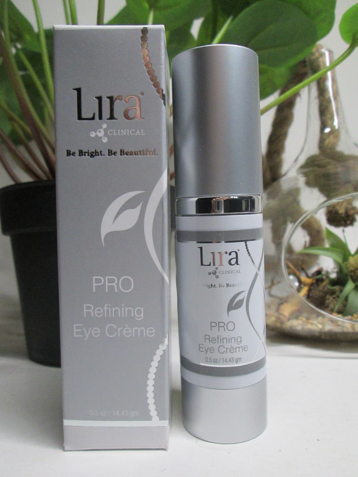LIRA pro refining eye creme 0.5fl.oz/14.43ml NEW LIRA pro refining eye creme 0.5fl.oz/14.43ml NEW