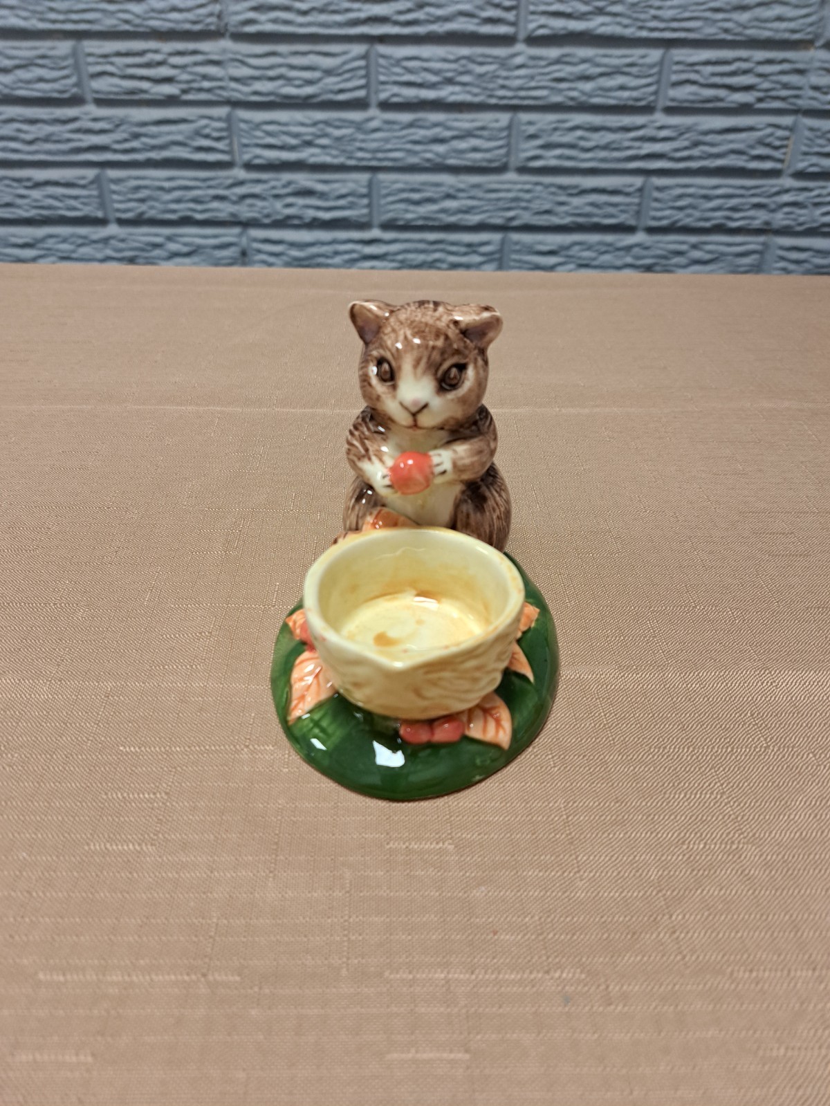 VINTAGE AVON Nature's Friend Candle Holder - Squirrel VINTAGE AVON Nature's Friend Candle Holder - Squirrel