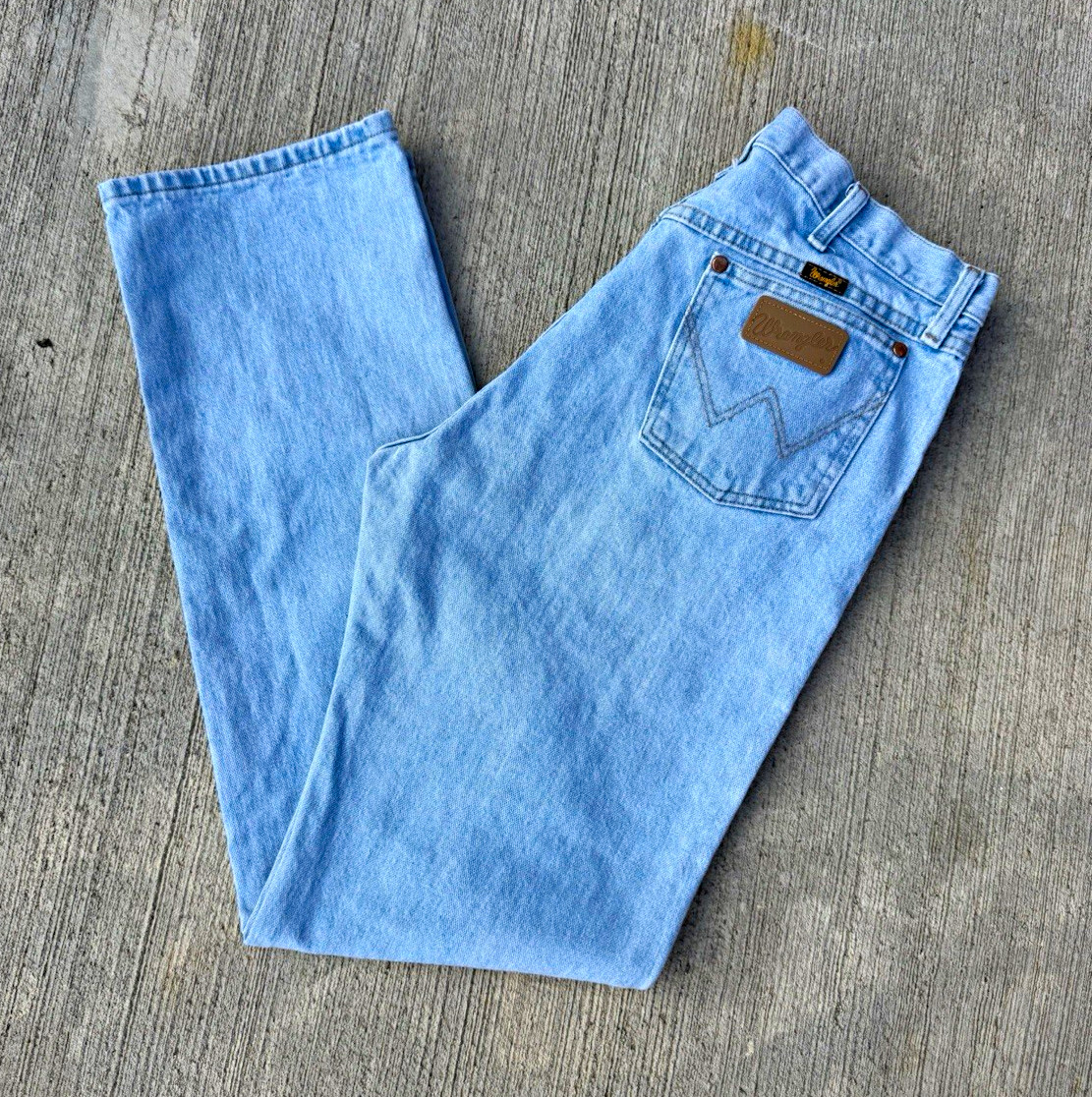 Vintage Wrangler Regular Fit Straight Leg Jeans / Light Wash / Great Condition