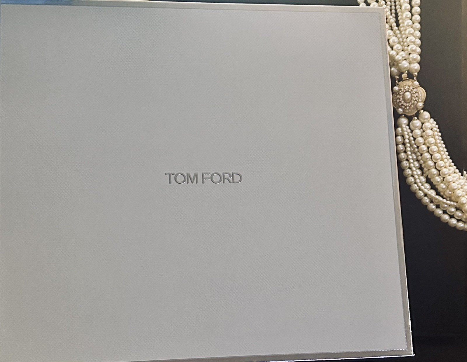 TOM FORD White Suede Eye & Lip Gift Set Scarlet Rouge Limited Edition New