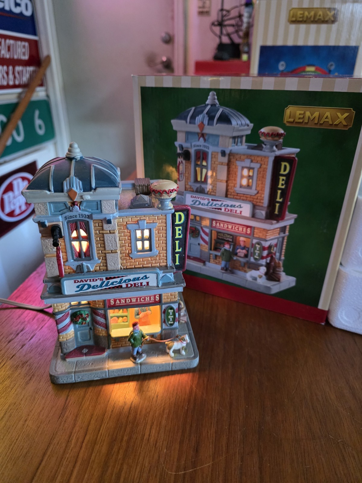 2018 Lemax Hard To Find  David's Deli Christmas #85359 With Box