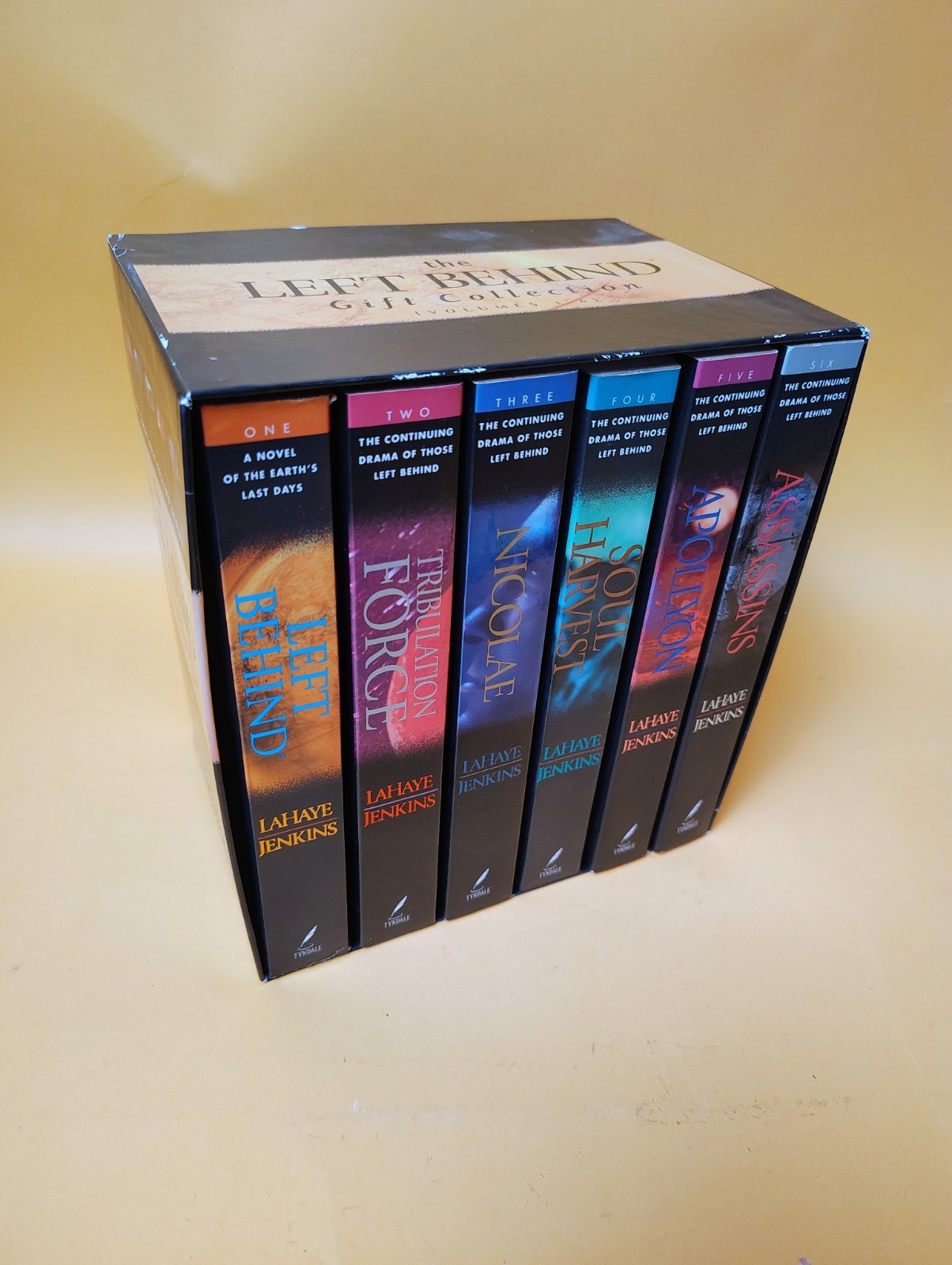 The Left Behind Gift Collection Box Set Volumes 1-6 Tim LaHaye Jerry Jenkins