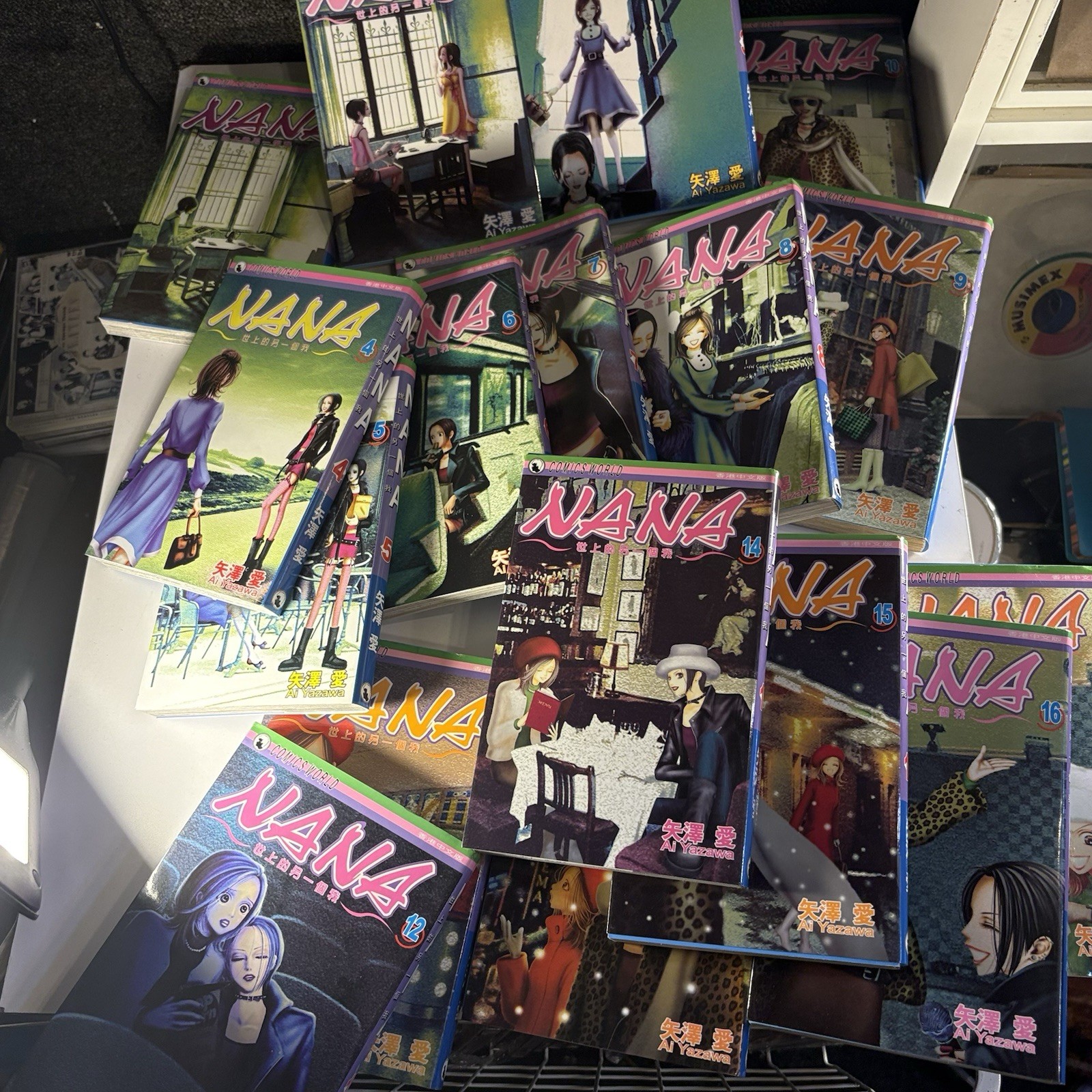 NANA Manga Set Volumes 1-17 Ai Yazawa Japanese Language Comic Lot 17 Books NANA Manga Set Volumes 1-17 Ai Yazawa Japanese Language Comic Lot 17 Books
