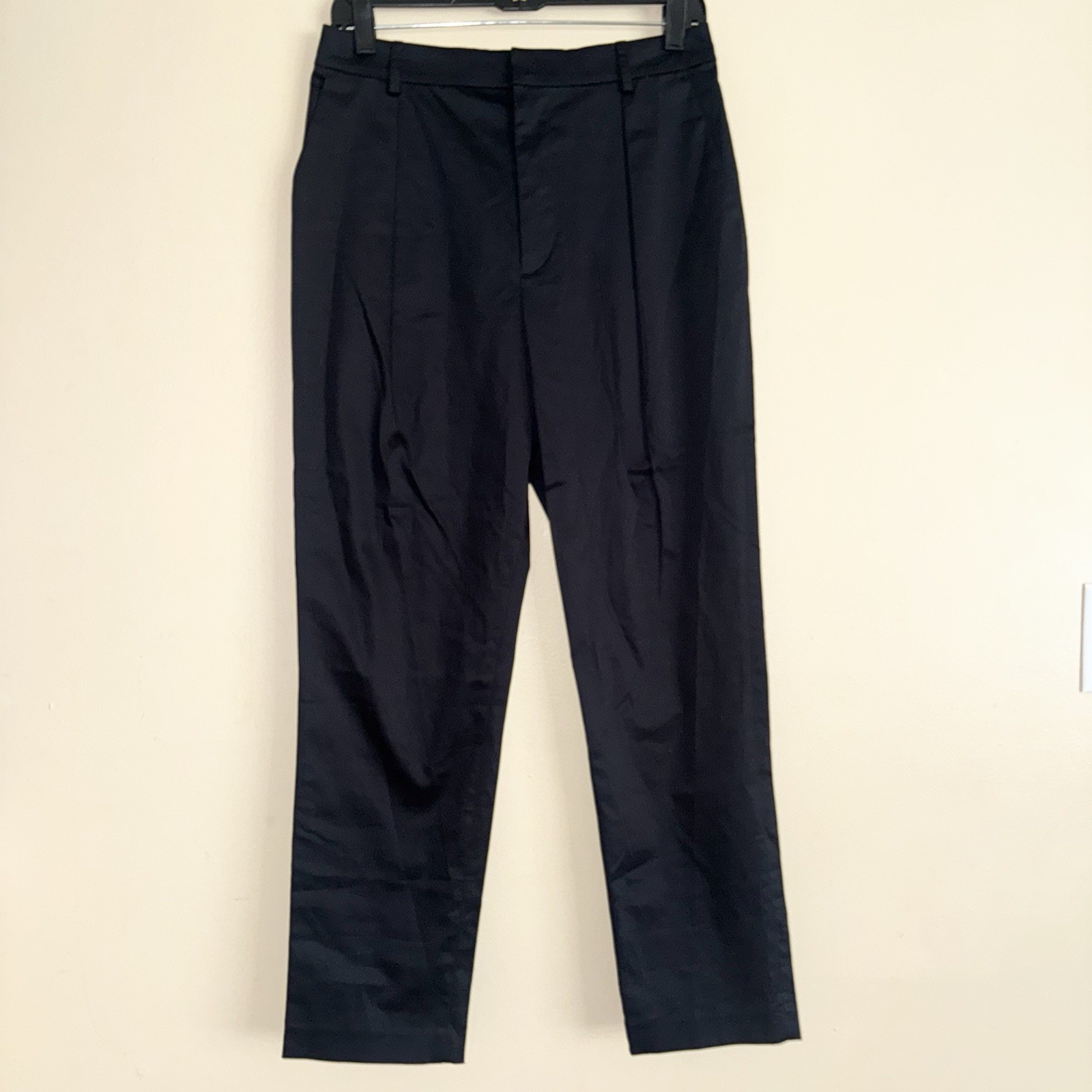 Alice & Olivia Black Satin Like Trouser Straight Leg Pants Size 6 NWT Alice & Olivia Black Satin Like Trouser Straight Leg Pants Size 6 NWT