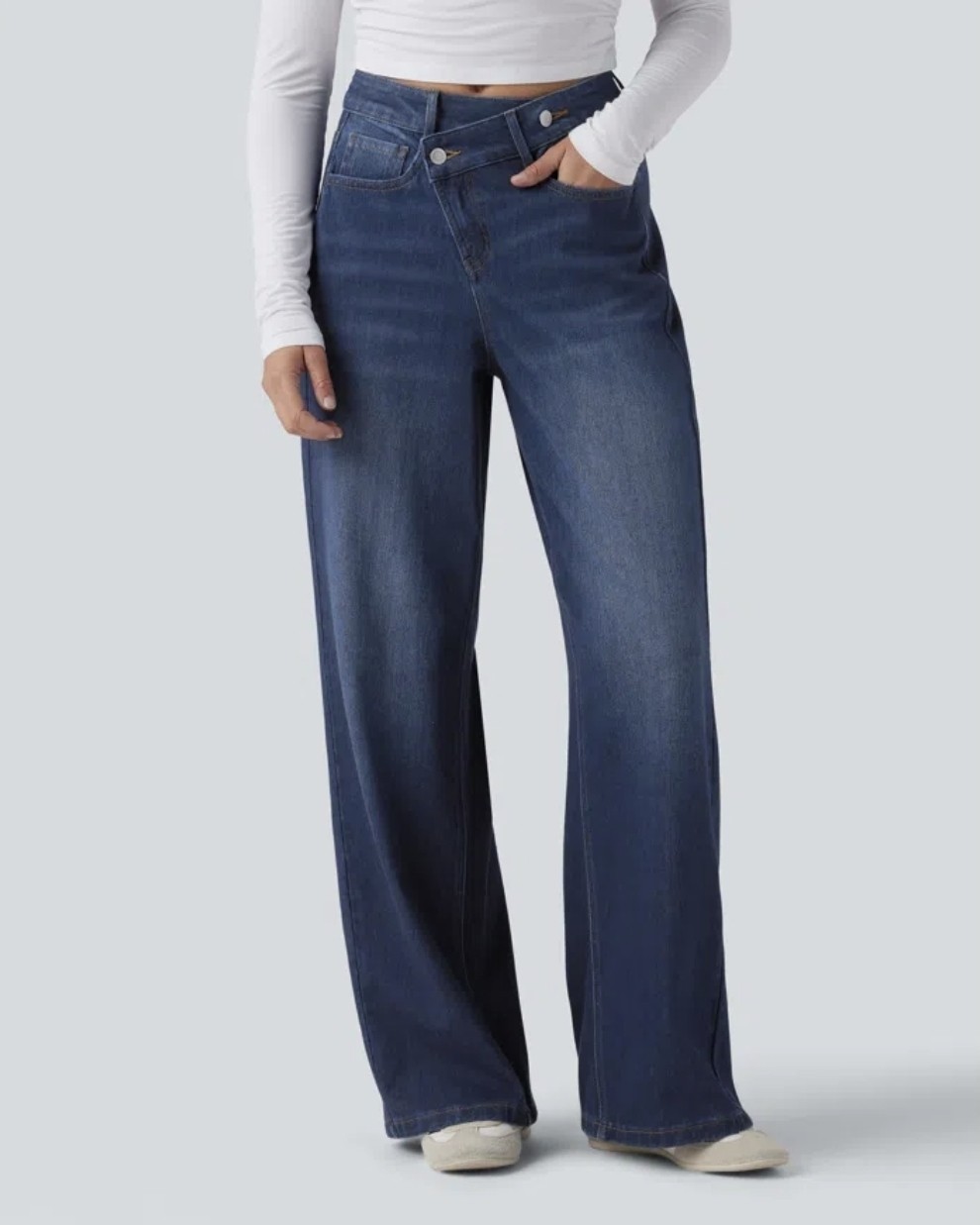 NWT Halara Flex Asymmetric High Waisted Baggy Jeans Medium Regular NWT Halara Flex Asymmetric High Waisted Baggy Jeans Medium Regular