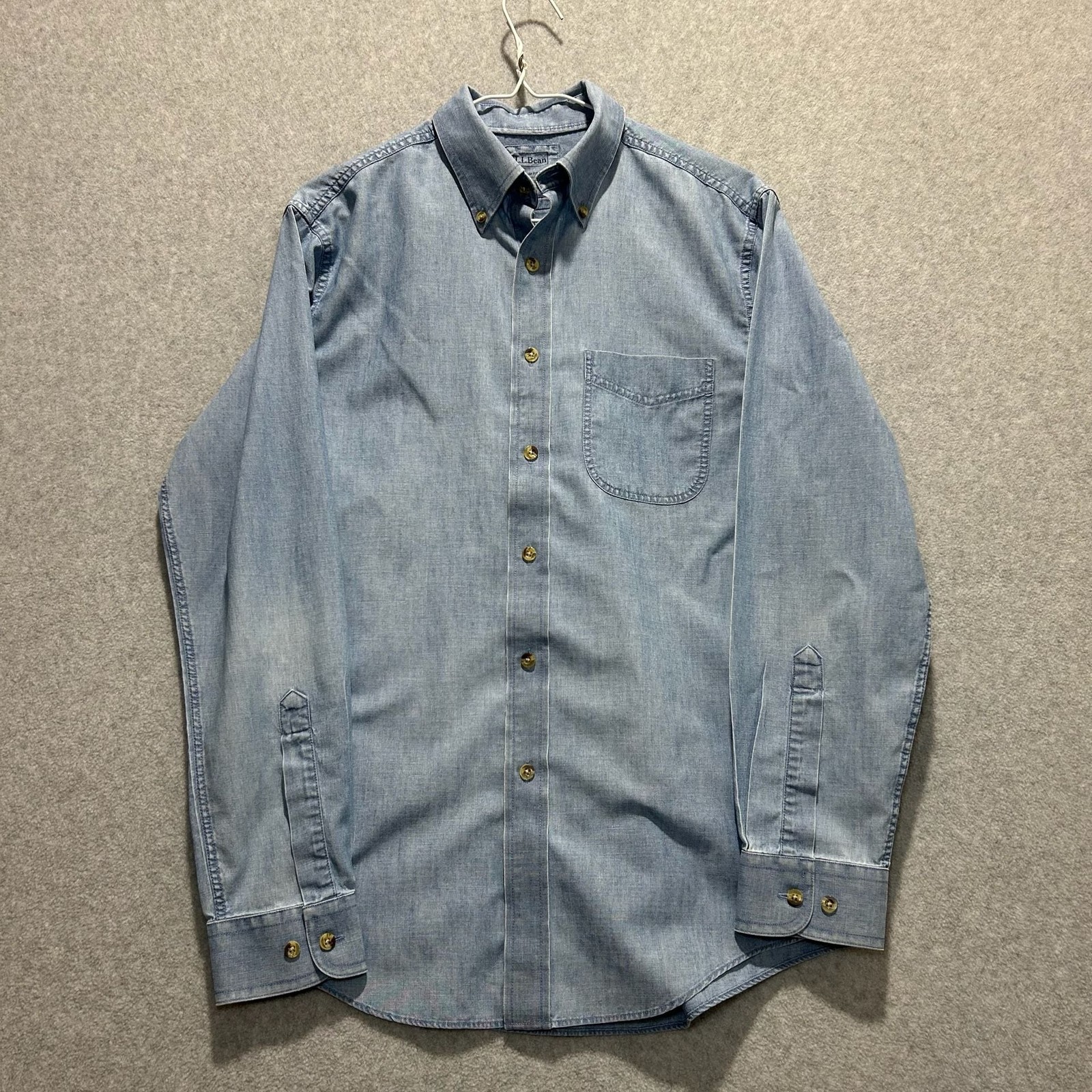 L.L. Bean Men’s Chambray Blue Trim Fit Button Down Size S-Regular