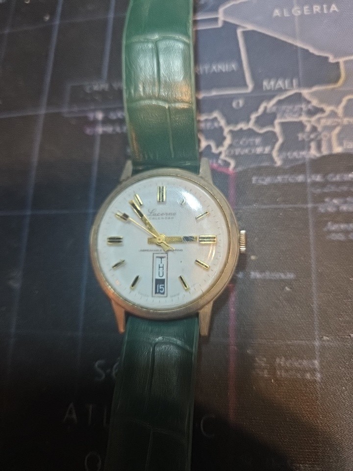 Vintage rare Lucerne Calendar Unbreakeble mainspring Day Date Wind up swiss made Vintage rare Lucerne Calendar Unbreakeble mainspring Day Date Wind up swiss made