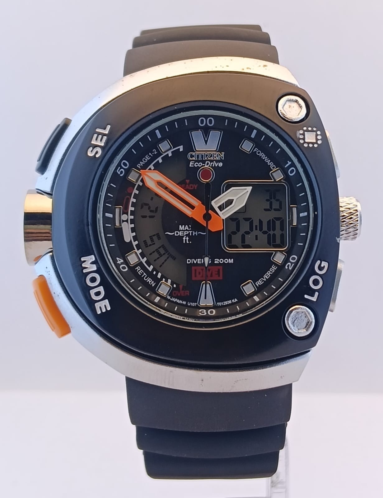 Vintage Men\'s Citizen Promaster Aqualand Black Dial Working Condition Wristwatch