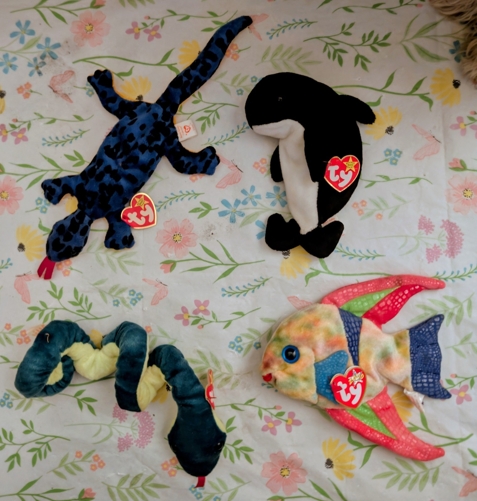 Ty Beanie Baby Land & Sea Lot of 4 Lizzy Waves Aruba Hissy