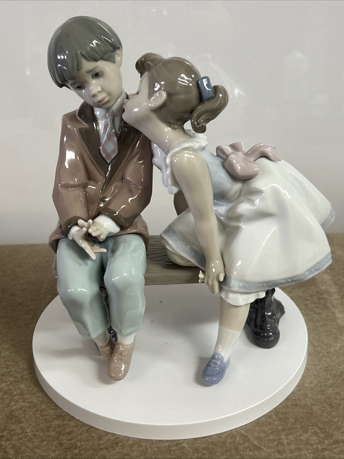 Lladro Ten and Growing Figurine #7635, RETIRED Francisco Polope-Original Box Lladro Ten and Growing Figurine #7635, RETIRED Francisco Polope-Original Box