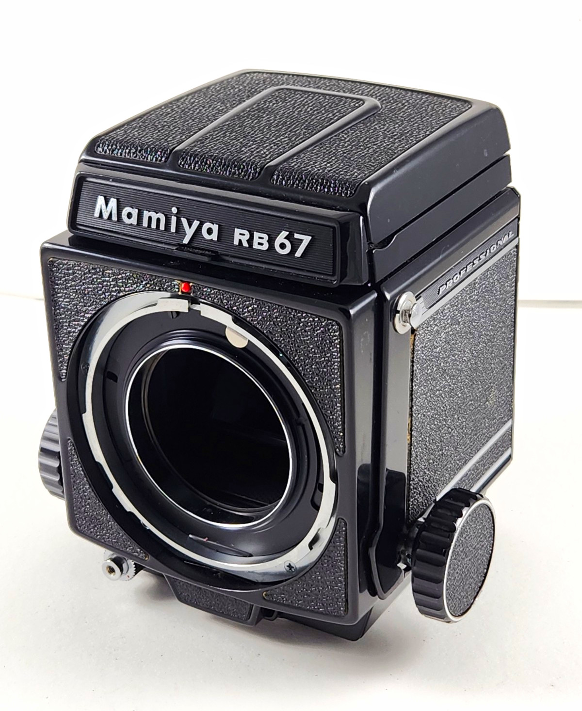 Mamiya RB67 Professional 6x7 Medium Format Film Camera with Waist Level Finder Mamiya RB67 Professional 6x7 Medium Format Film Camera with Waist Level Finder