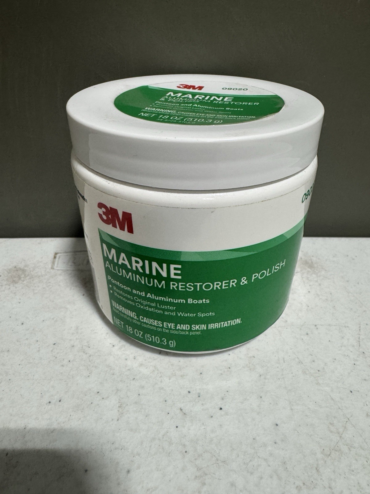 3M 09020 Marine Aluminum Restorer & Polish 18 oz 3M 09020 Marine Aluminum Restorer & Polish 18 oz