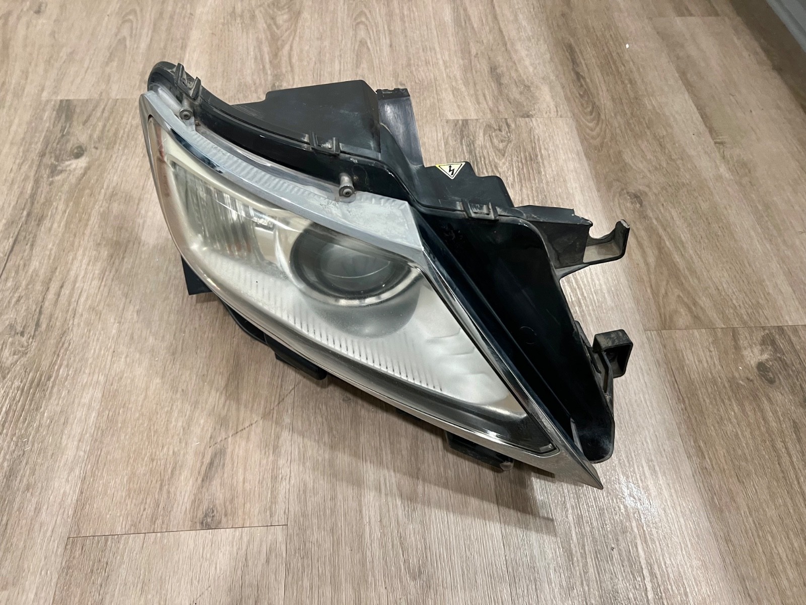 2011-2015 Lincoln MKX Headlight Passenger Side Xenon Adaptive HID PLEASE READ